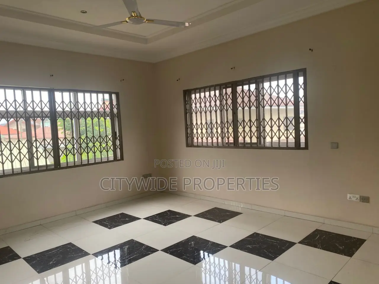 Furnished 5bdrm House in Boundary Road Area for rent