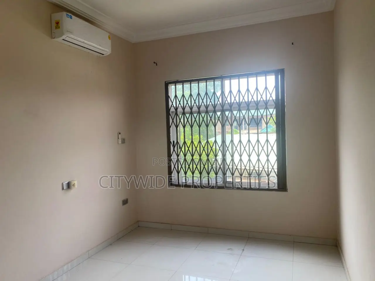 Furnished 5bdrm House in Boundary Road Area for rent