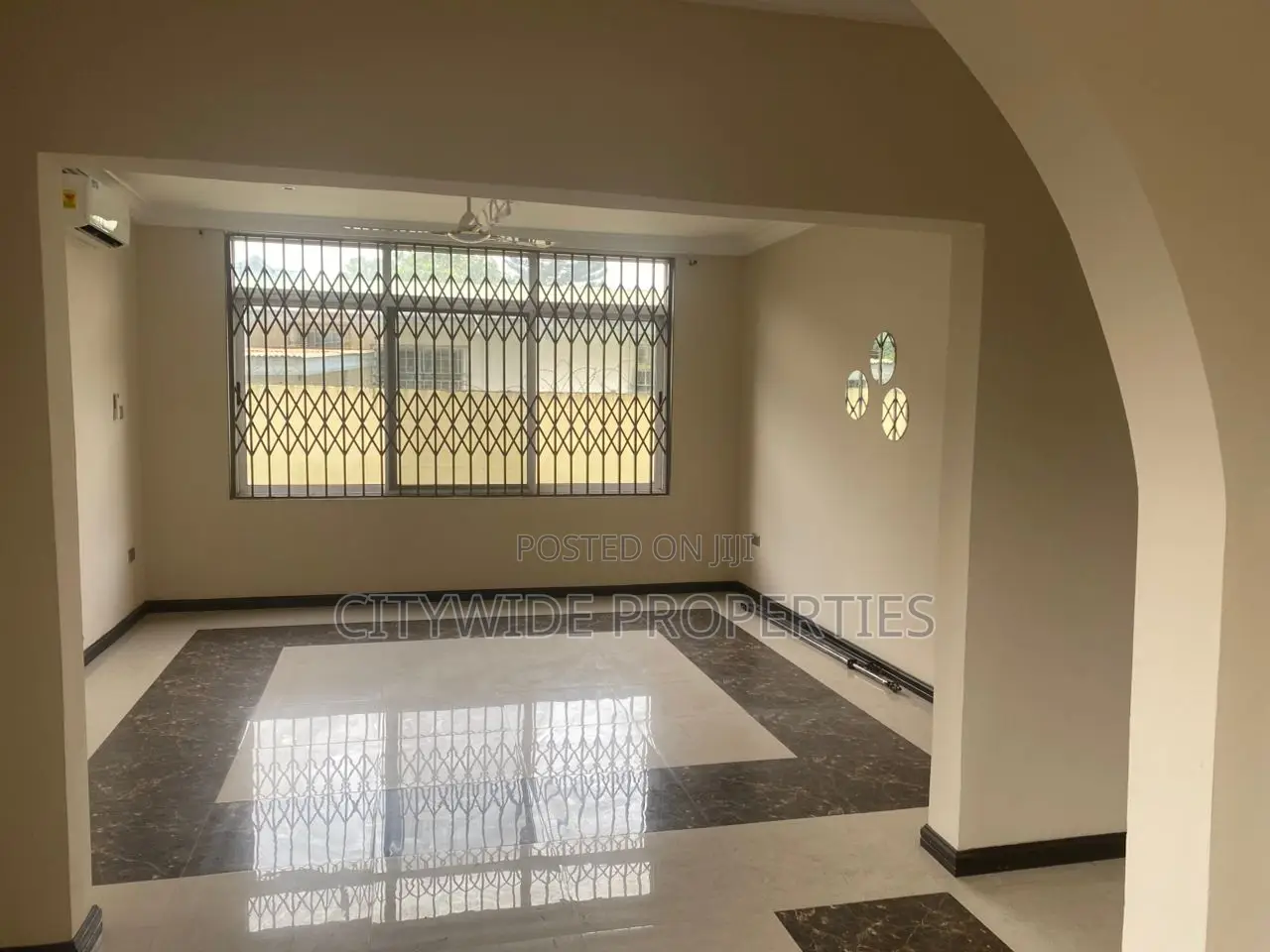 Furnished 5bdrm House in Boundary Road Area for rent