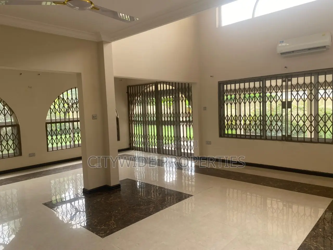 Furnished 5bdrm House in Boundary Road Area for rent