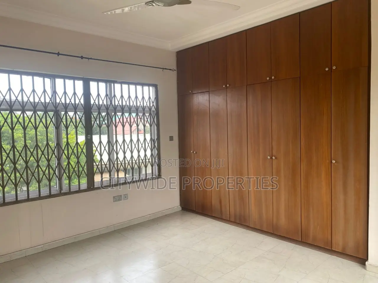 Furnished 5bdrm House in Boundary Road Area for rent