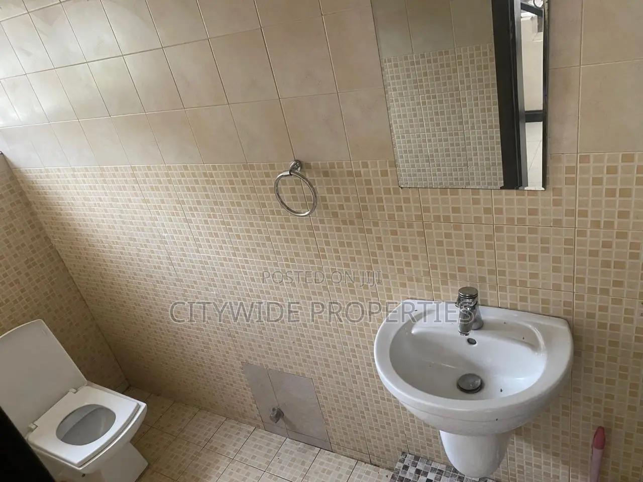 Furnished 5bdrm House in Boundary Road Area for rent