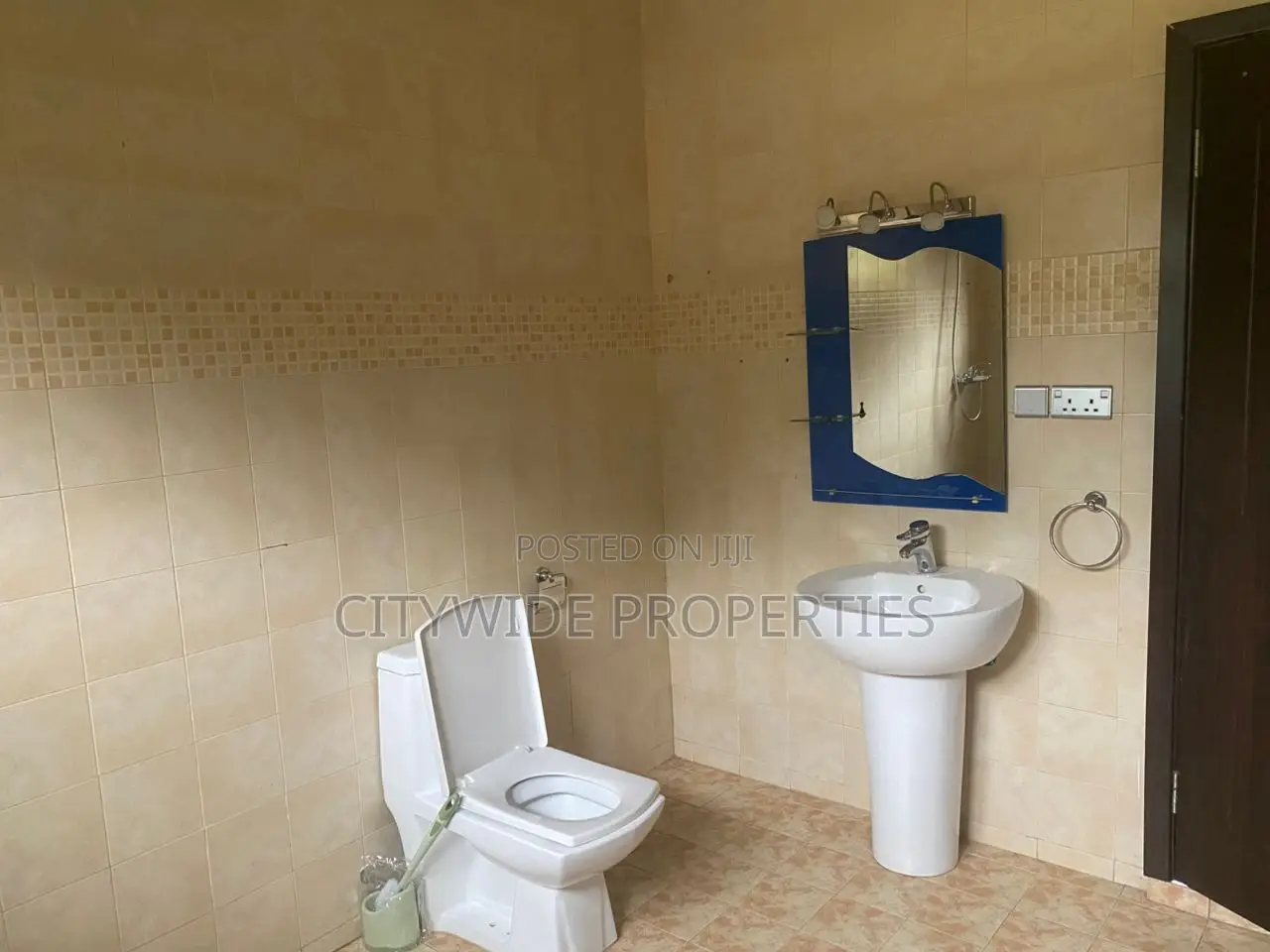 Furnished 5bdrm House in Boundary Road Area for rent