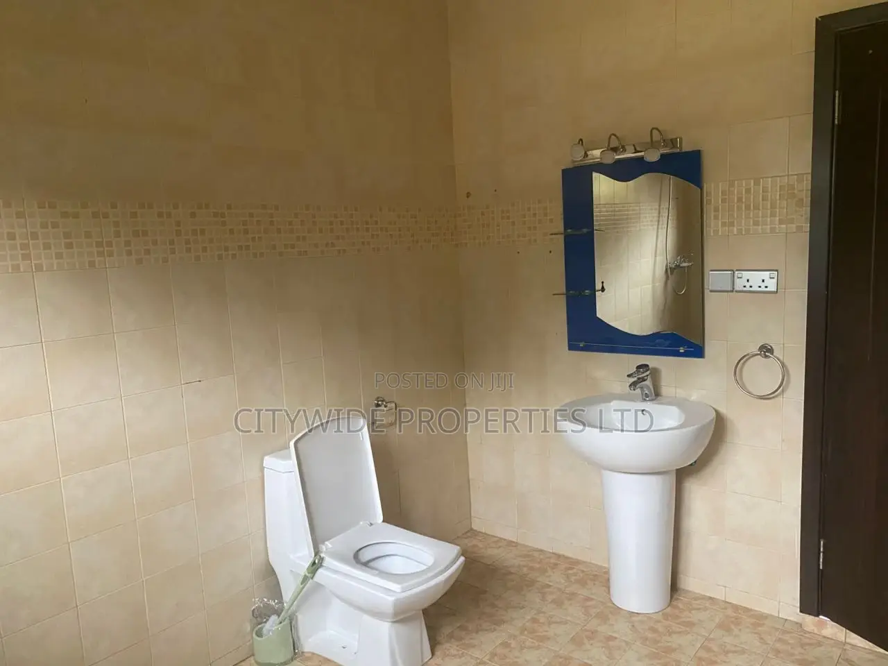 Furnished 5bdrm House in Boundary Road Area for rent