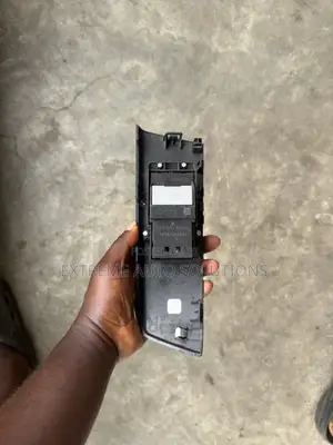 Honda CRV 2025 Passenger Door Switch