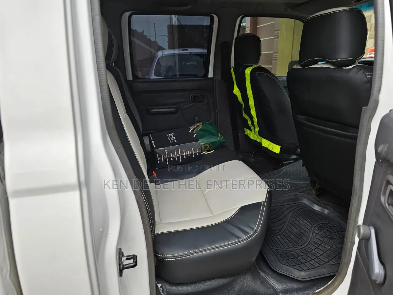 Nissan Hardbody 2021 White