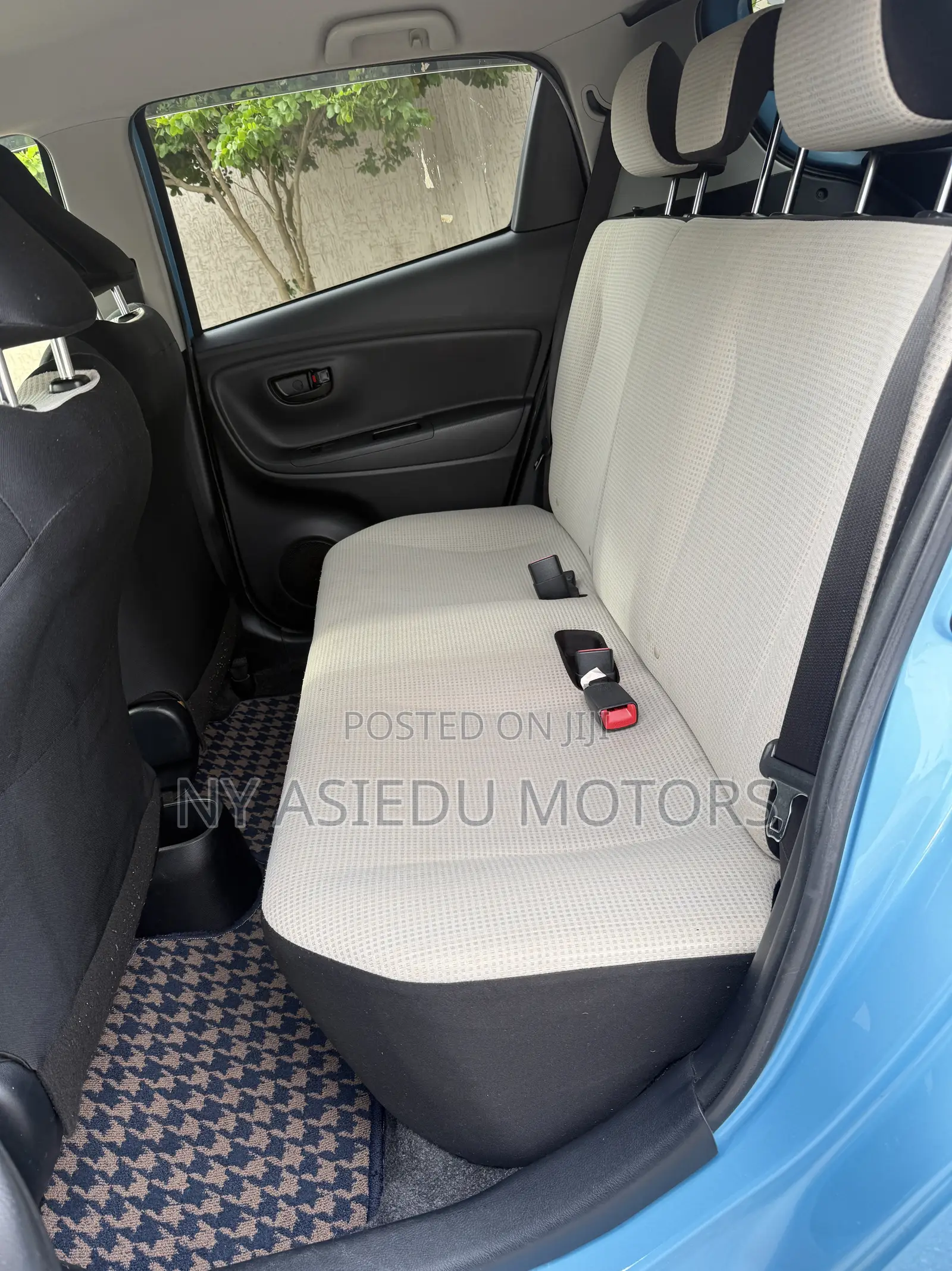 Toyota Vitz 1.3 FWD 3dr 2015 Blue