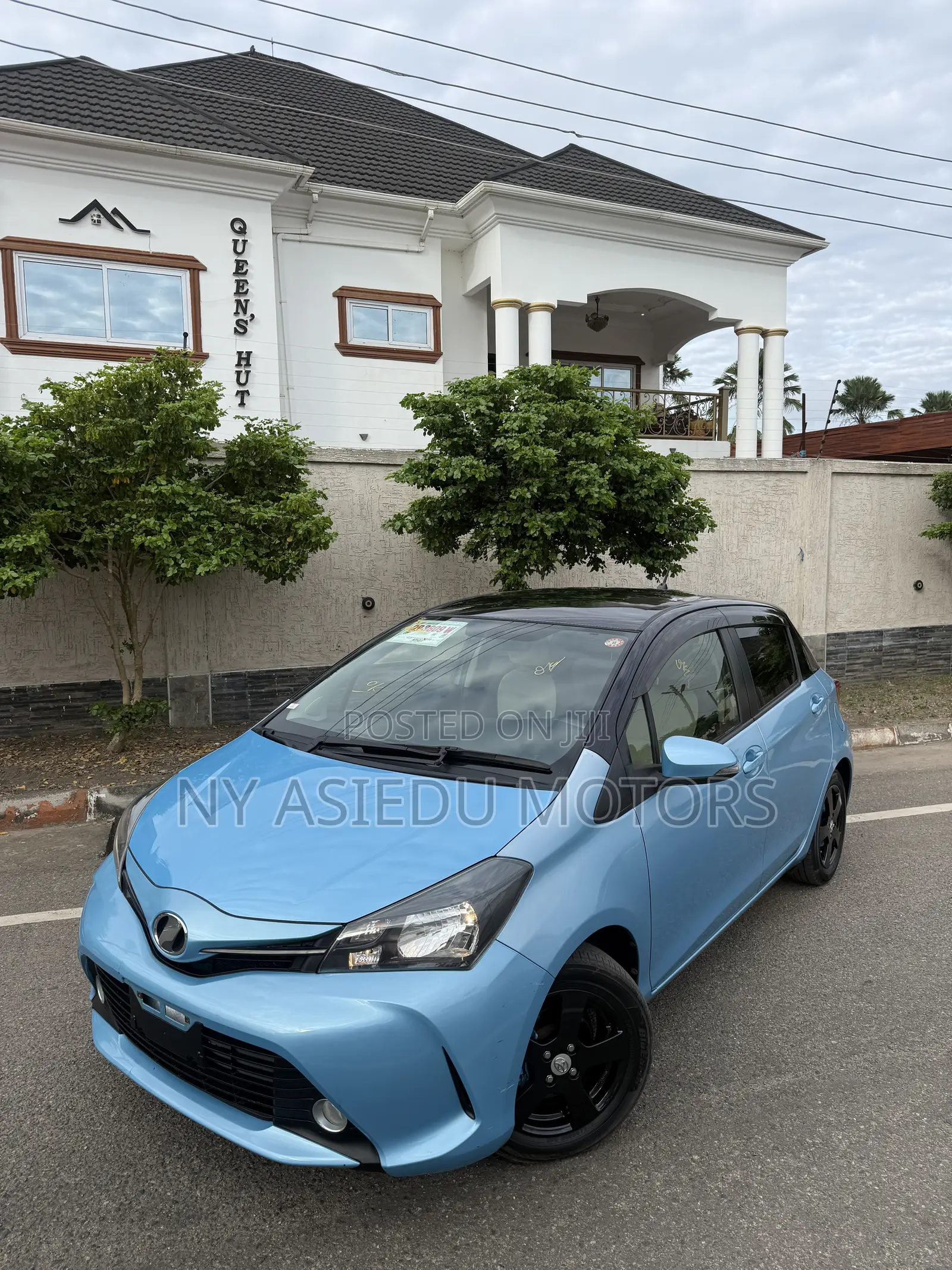 Toyota Vitz 1.3 FWD 3dr 2015 Blue