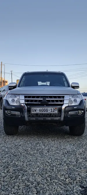Mitsubishi Pajero 2012 Blue