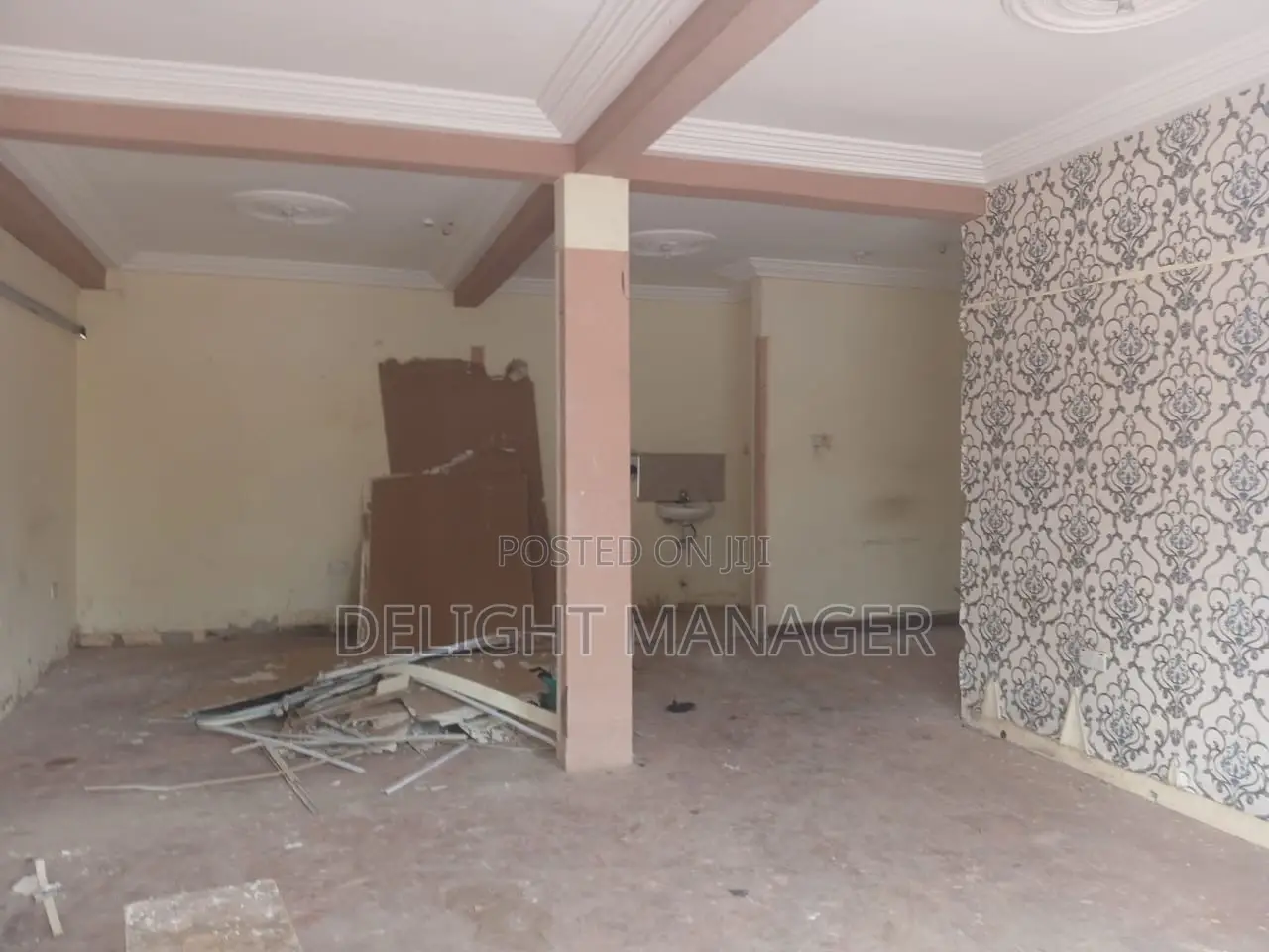 Shop for Rent at Darkuman
