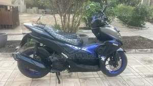 Yamaha Aerox 2025 Gray