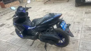 Yamaha Aerox 2025 Gray