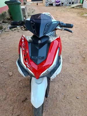 Yamaha Aerox 2025 Gray