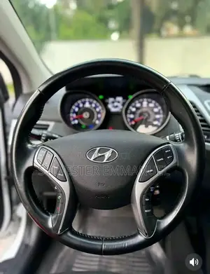Hyundai Elantra 2014 White