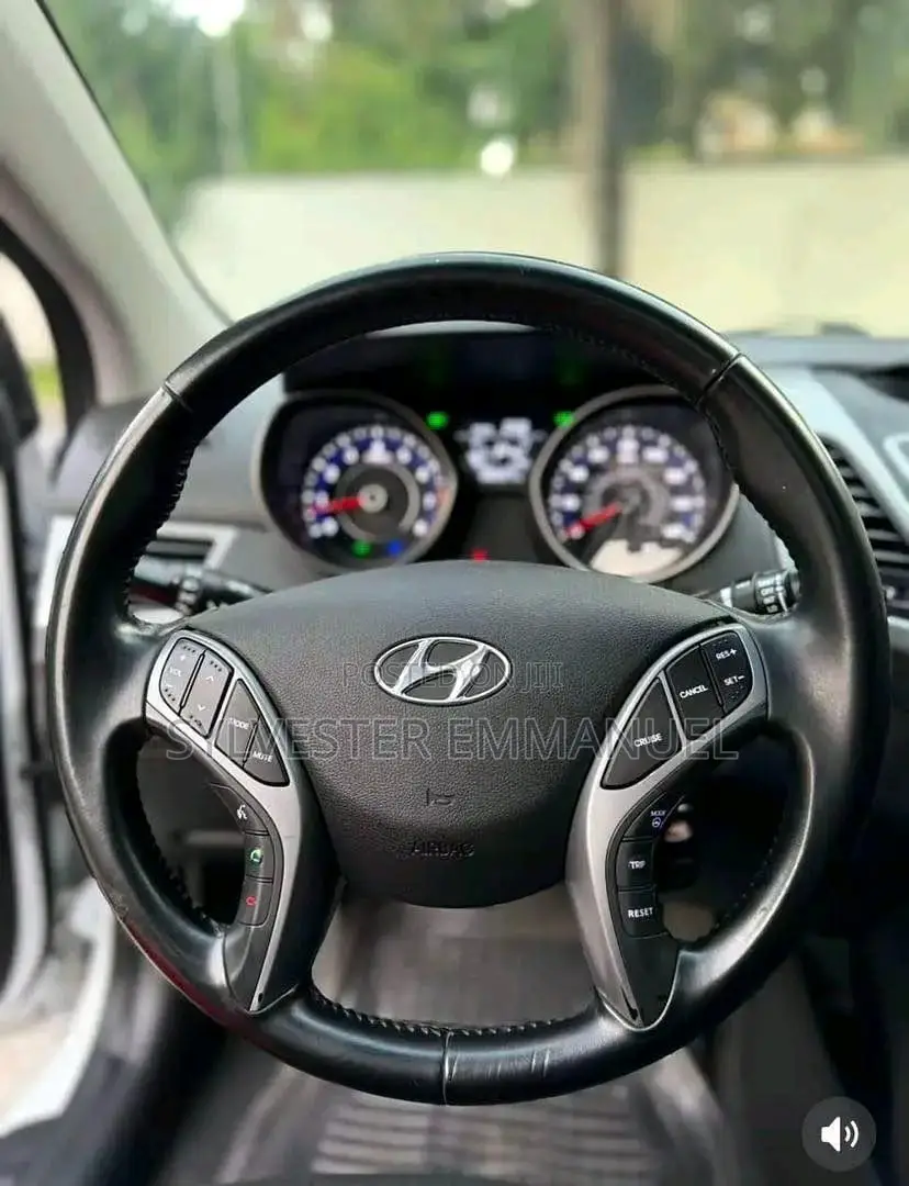Hyundai Elantra 2014 White