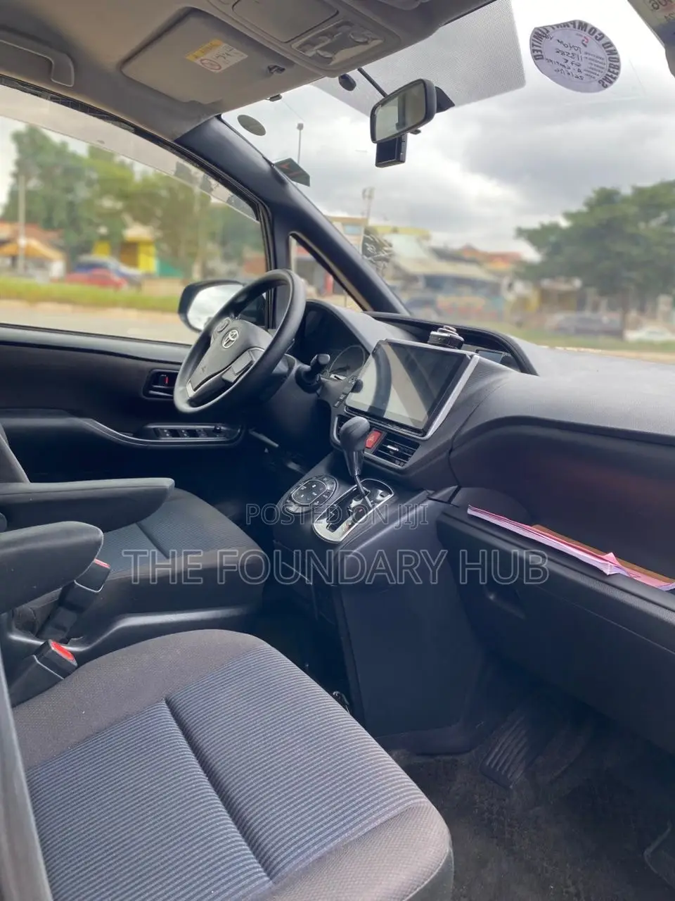 Toyota Voxy X 4WD 8-Seater 2016 Black