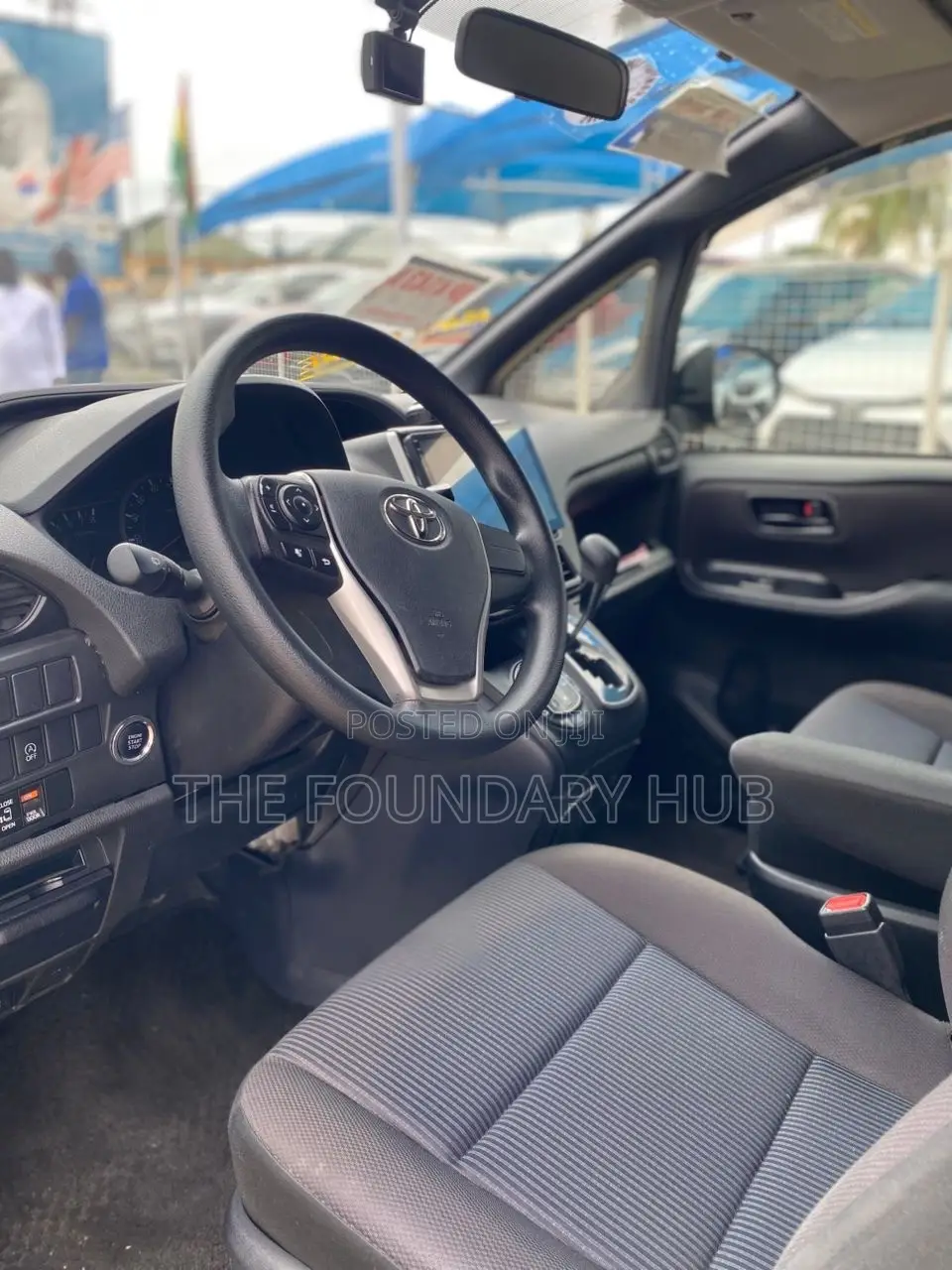 Toyota Voxy X 4WD 8-Seater 2016 Black