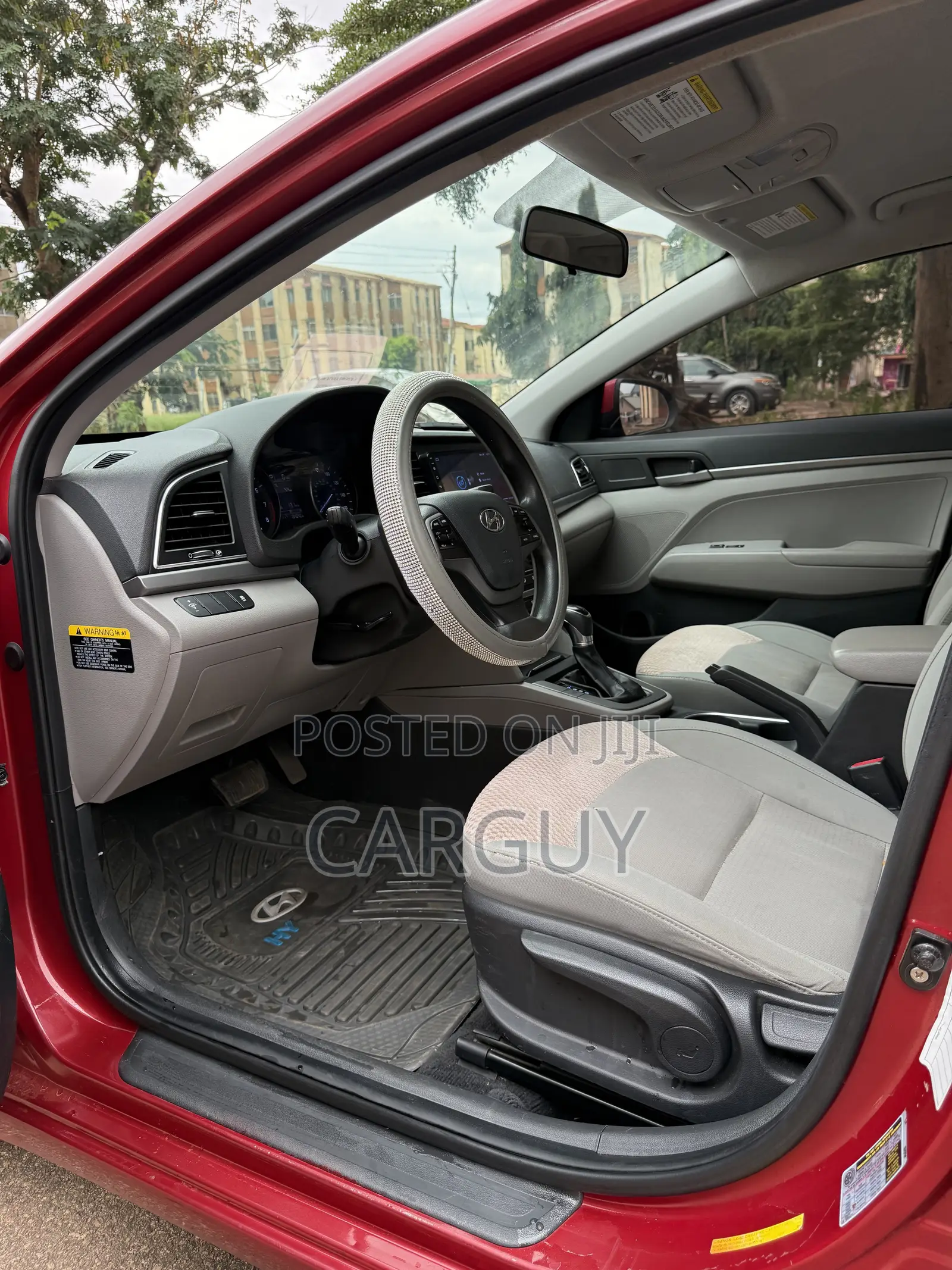 Hyundai Elantra SE Sedan FWD (2.0L 4cyl 6M) 2017 Red