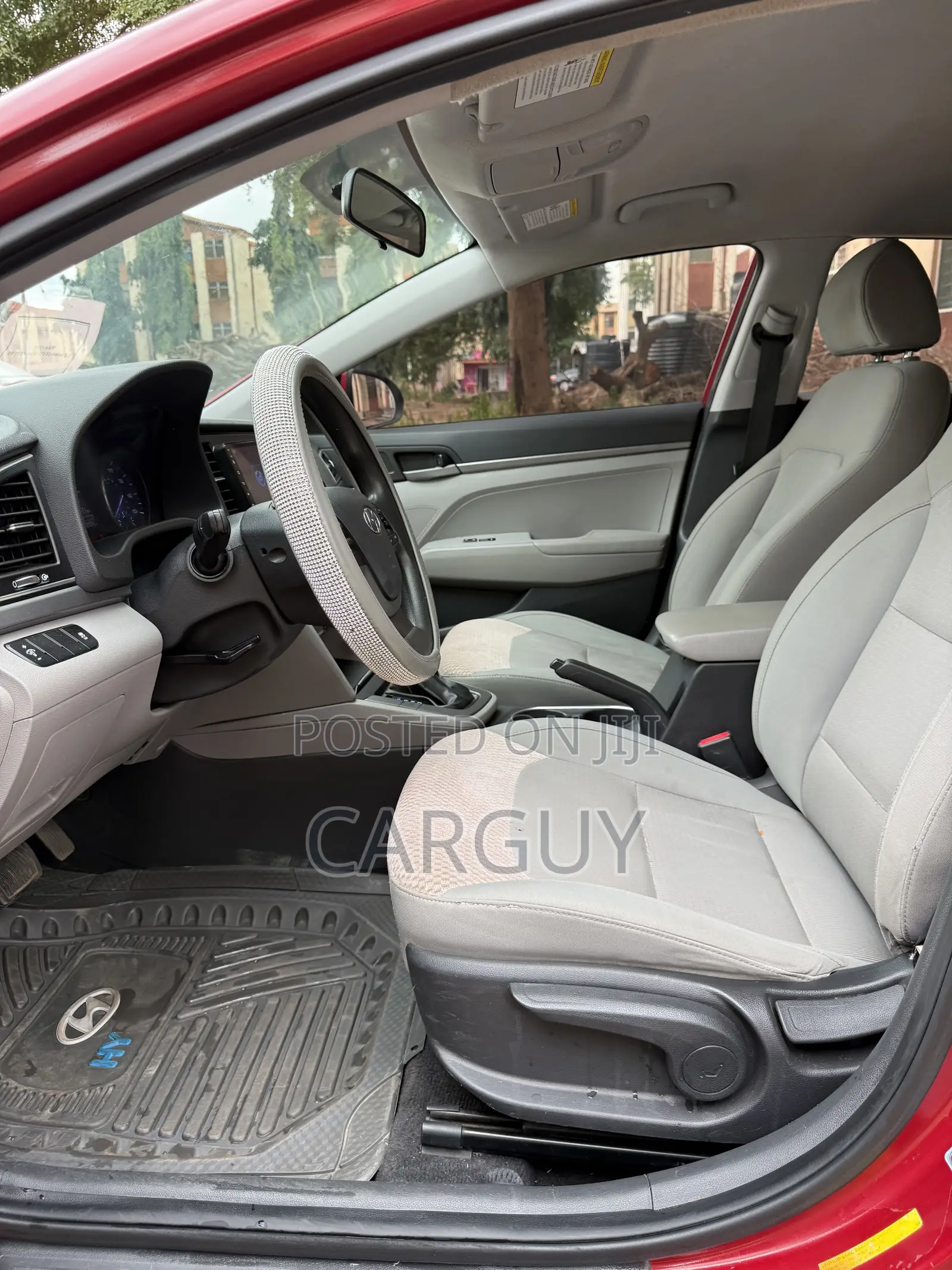 Hyundai Elantra SE Sedan FWD (2.0L 4cyl 6M) 2017 Red