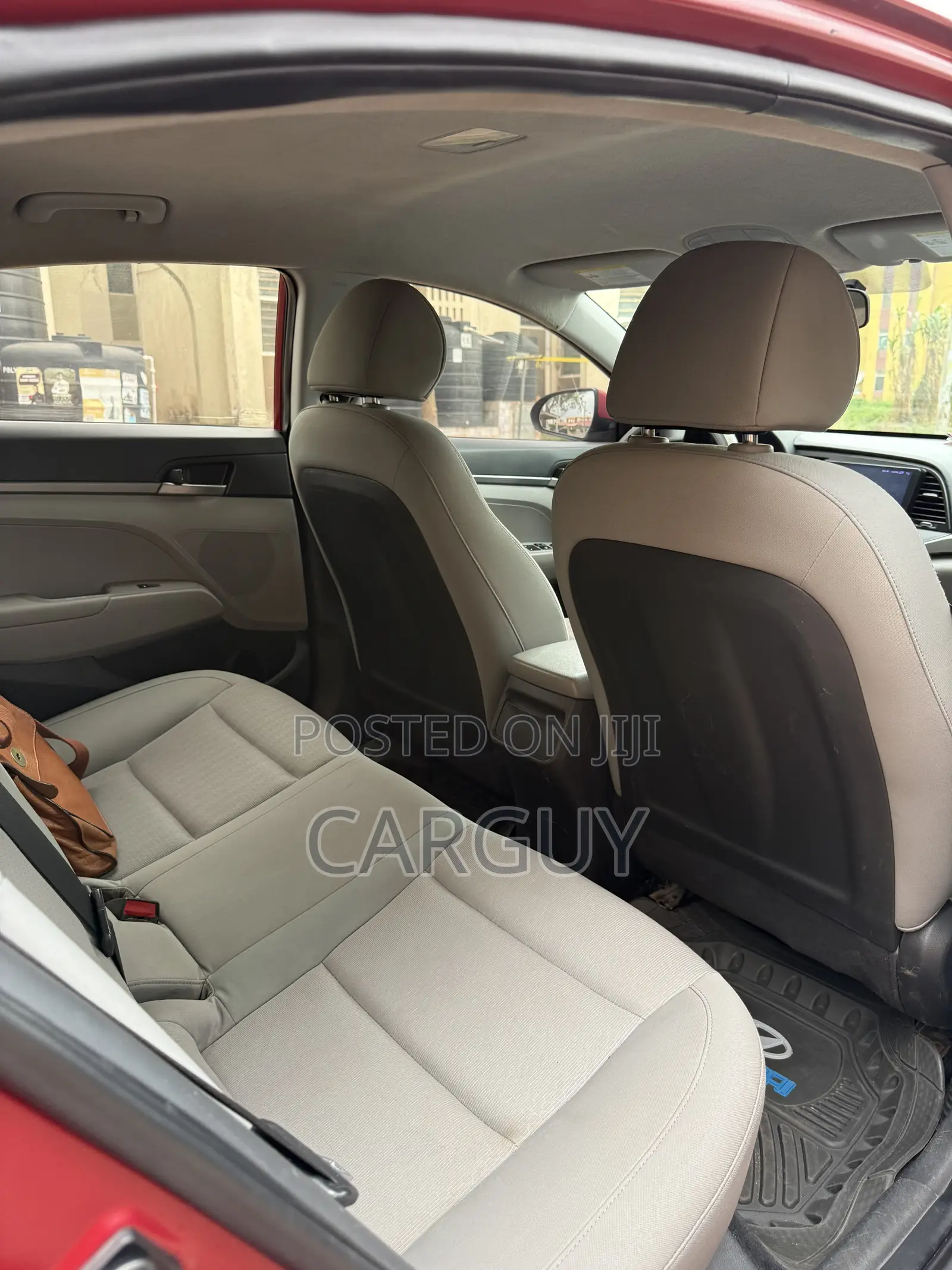 Hyundai Elantra SE Sedan FWD (2.0L 4cyl 6M) 2017 Red