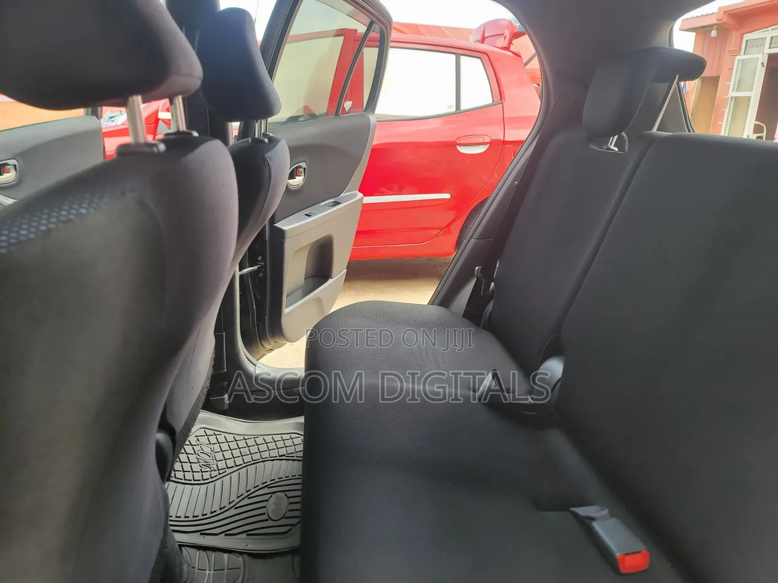 Toyota Vitz 2010 Black