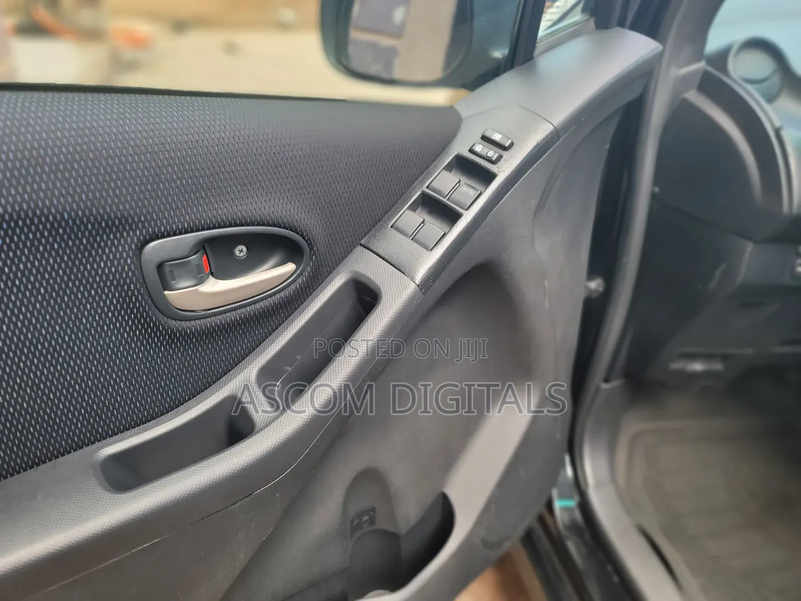 Toyota Vitz 2010 Black