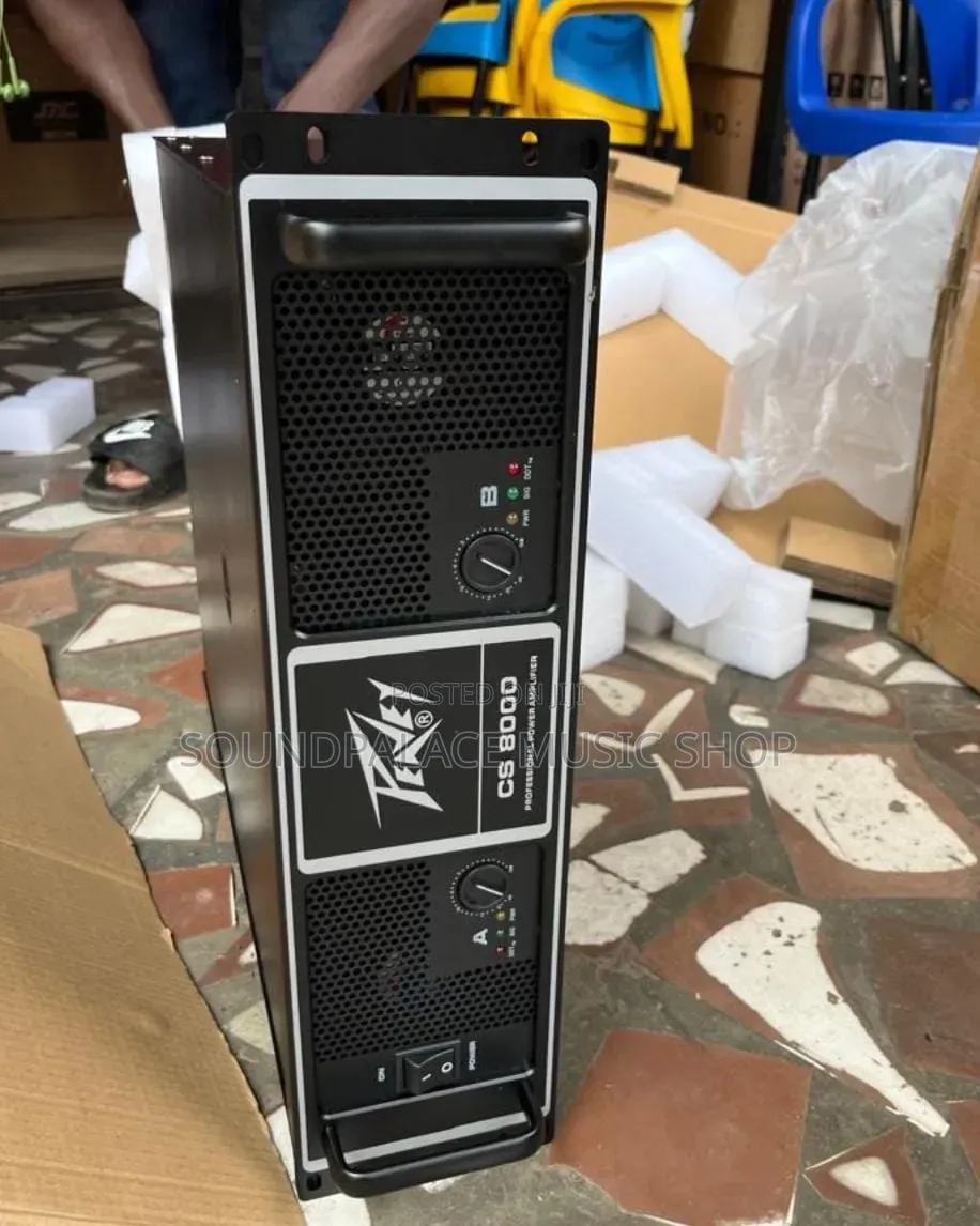 Peavey CS 8000 Professional Power Amplifier