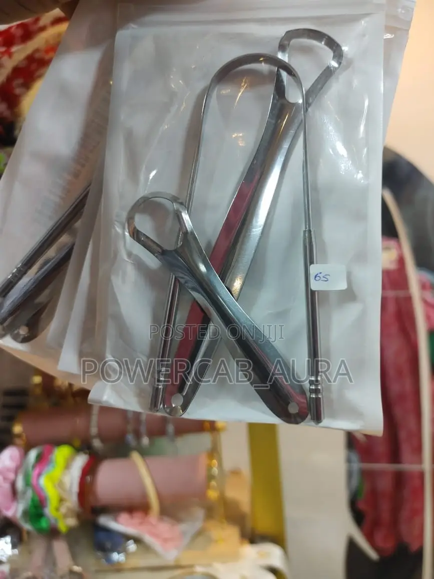 Metallic Tongue Scraper