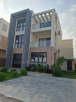 Furnished 5bdrm Duplex in Sakumono for sale