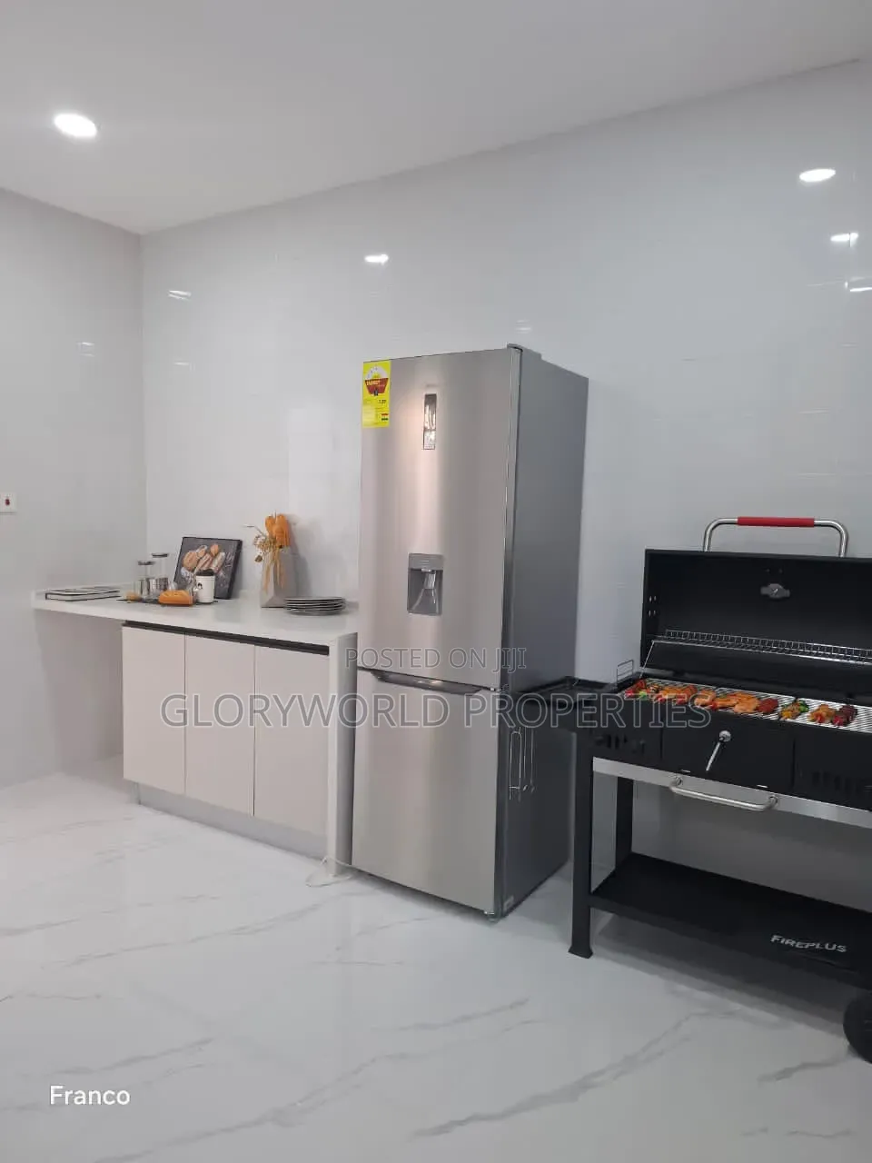 Furnished 5bdrm Duplex in Sakumono for sale