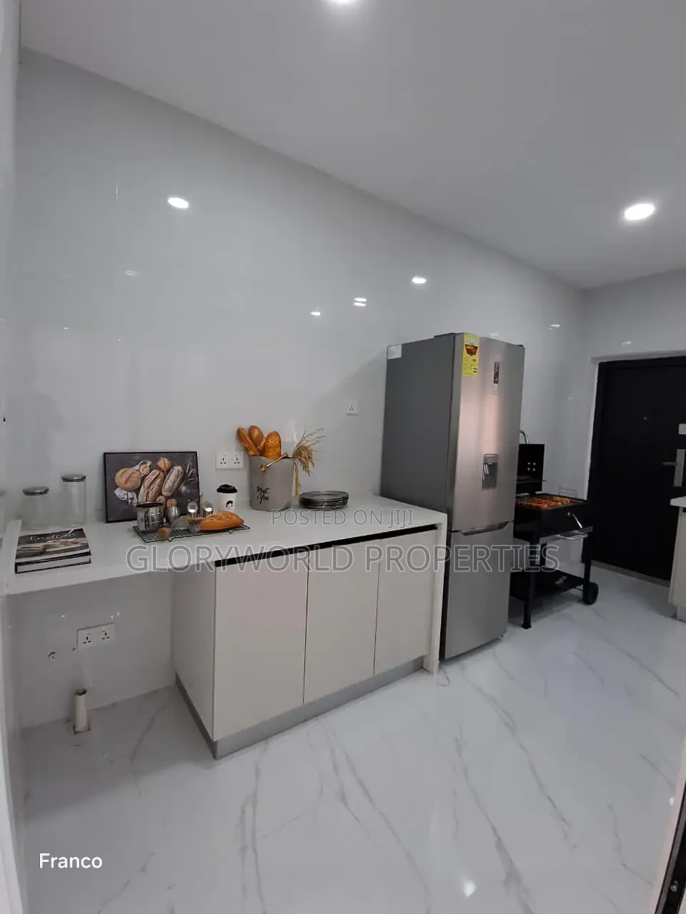 Furnished 5bdrm Duplex in Sakumono for sale