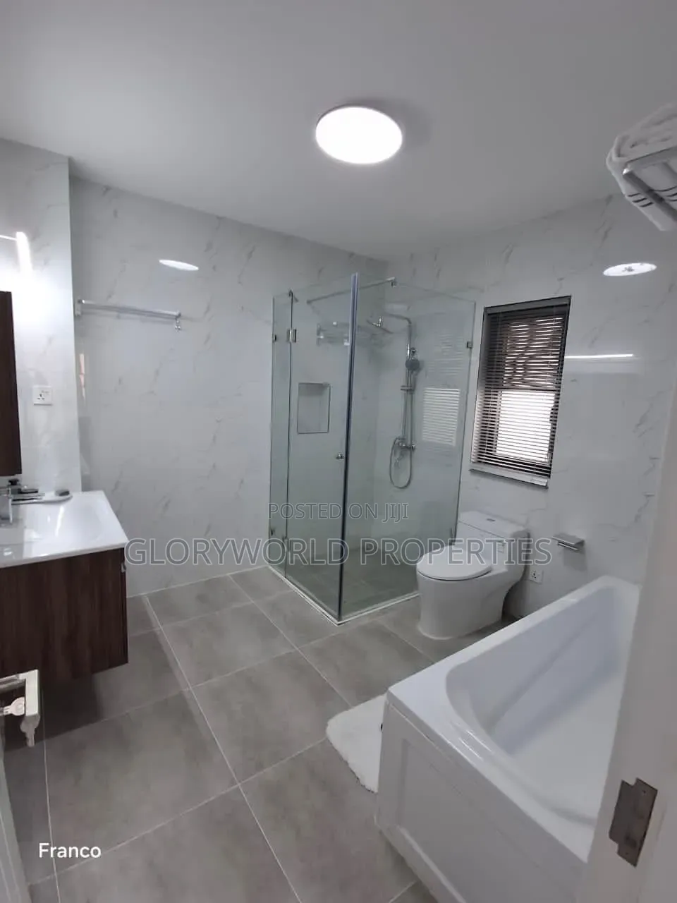 Furnished 5bdrm Duplex in Sakumono for sale