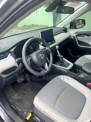 Toyota RAV4 2023 Gray