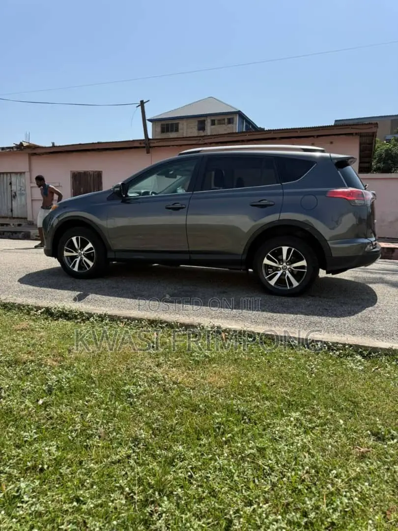 Toyota RAV4 2018 White