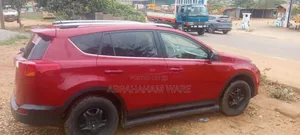 Toyota RAV4 2015 Red