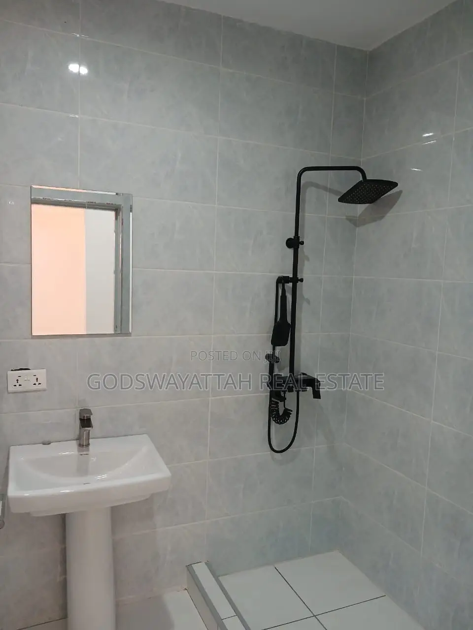 3bdrm House in East Legon, Adjiriganor for rent