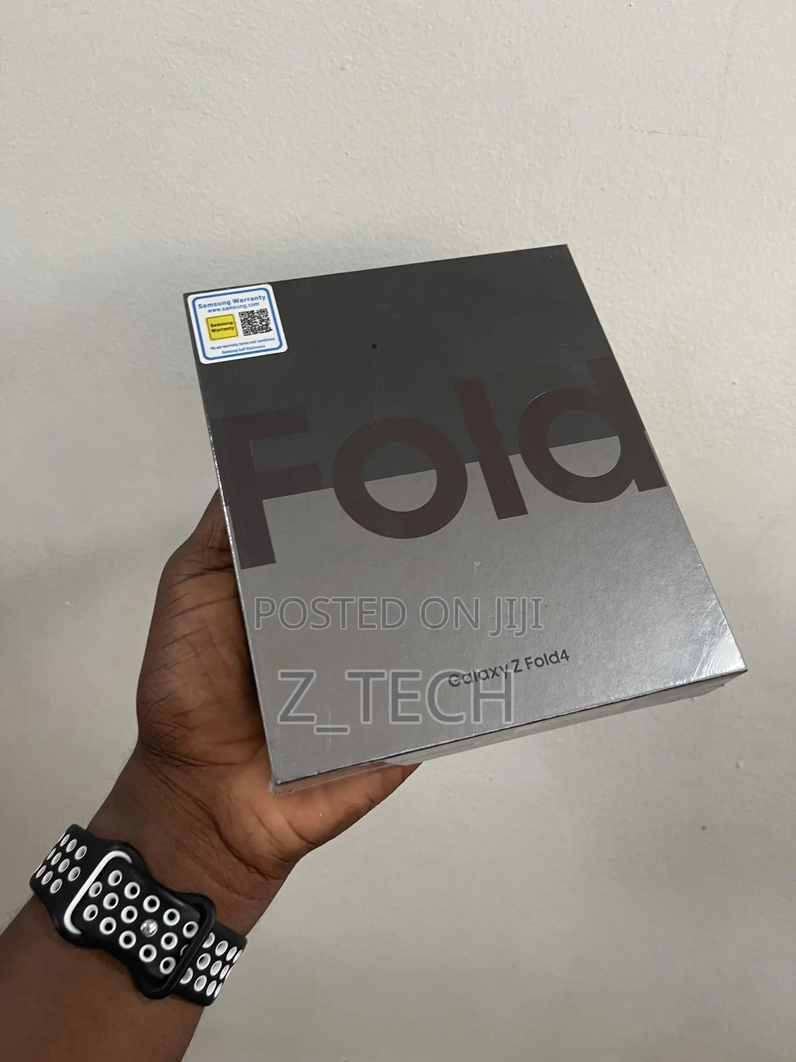 New Samsung Galaxy Z Fold4 256 GB Black