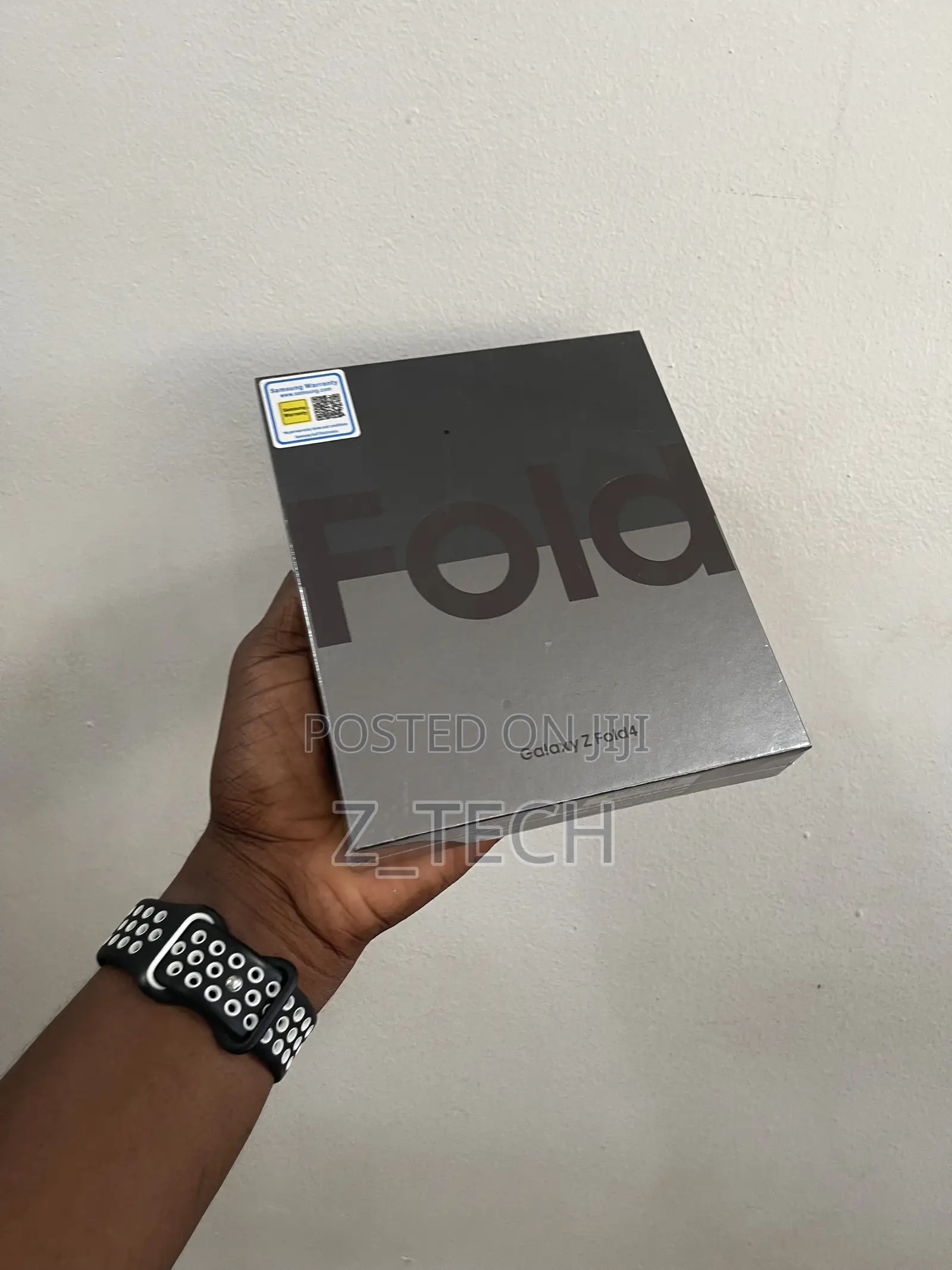 New Samsung Galaxy Z Fold4 256 GB Black