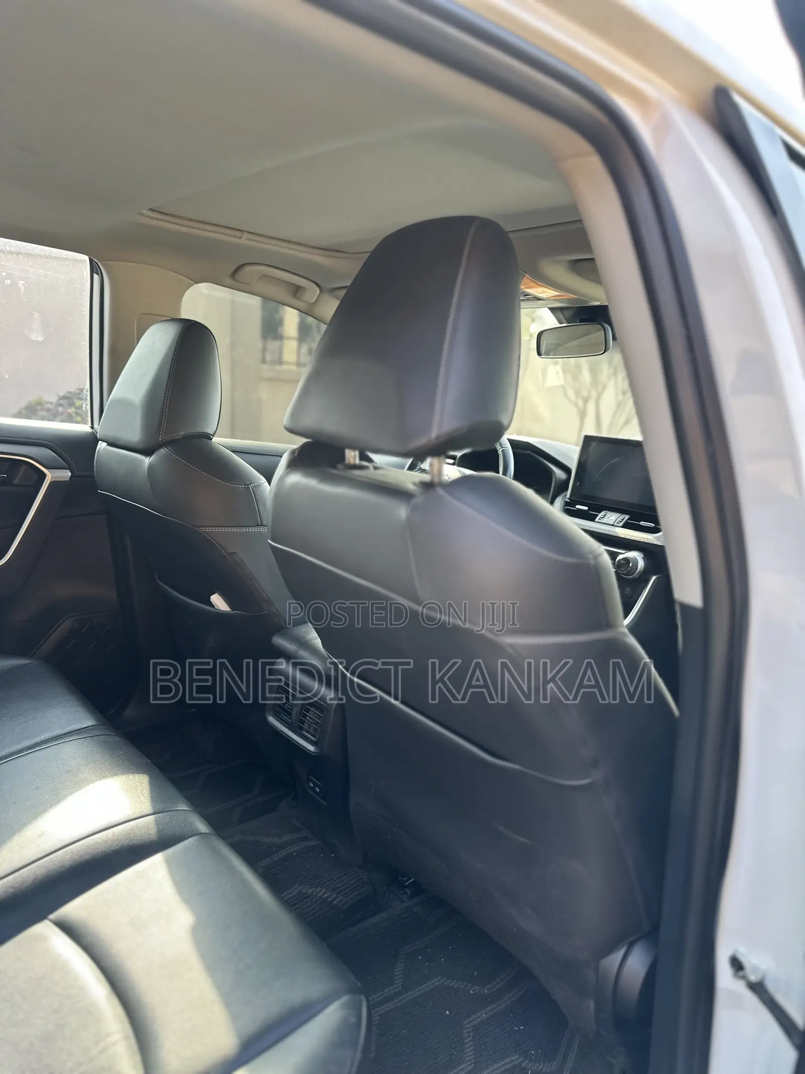 Toyota RAV4 Limited FWD 2023 White