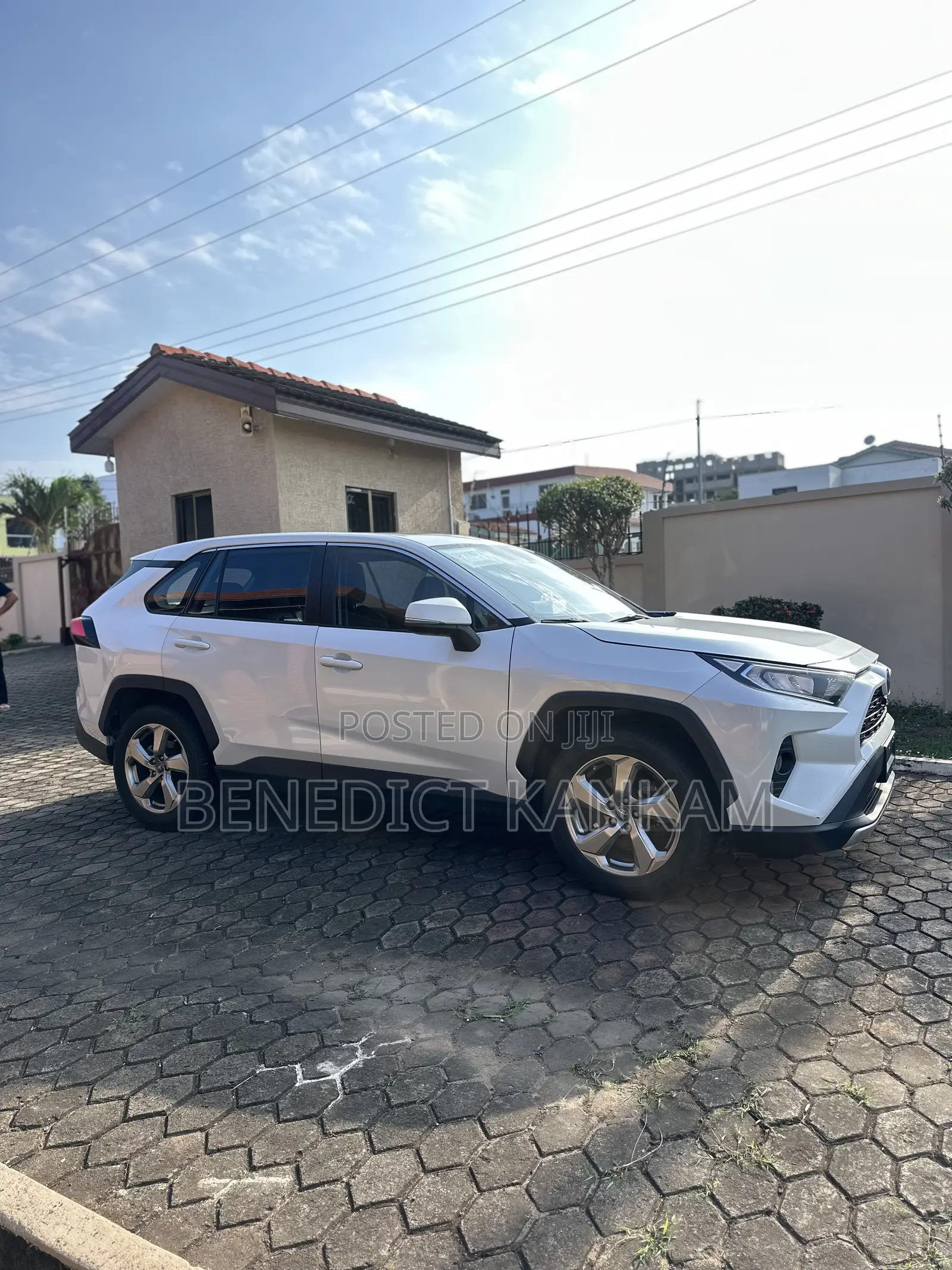 Toyota RAV4 Limited FWD 2023 White
