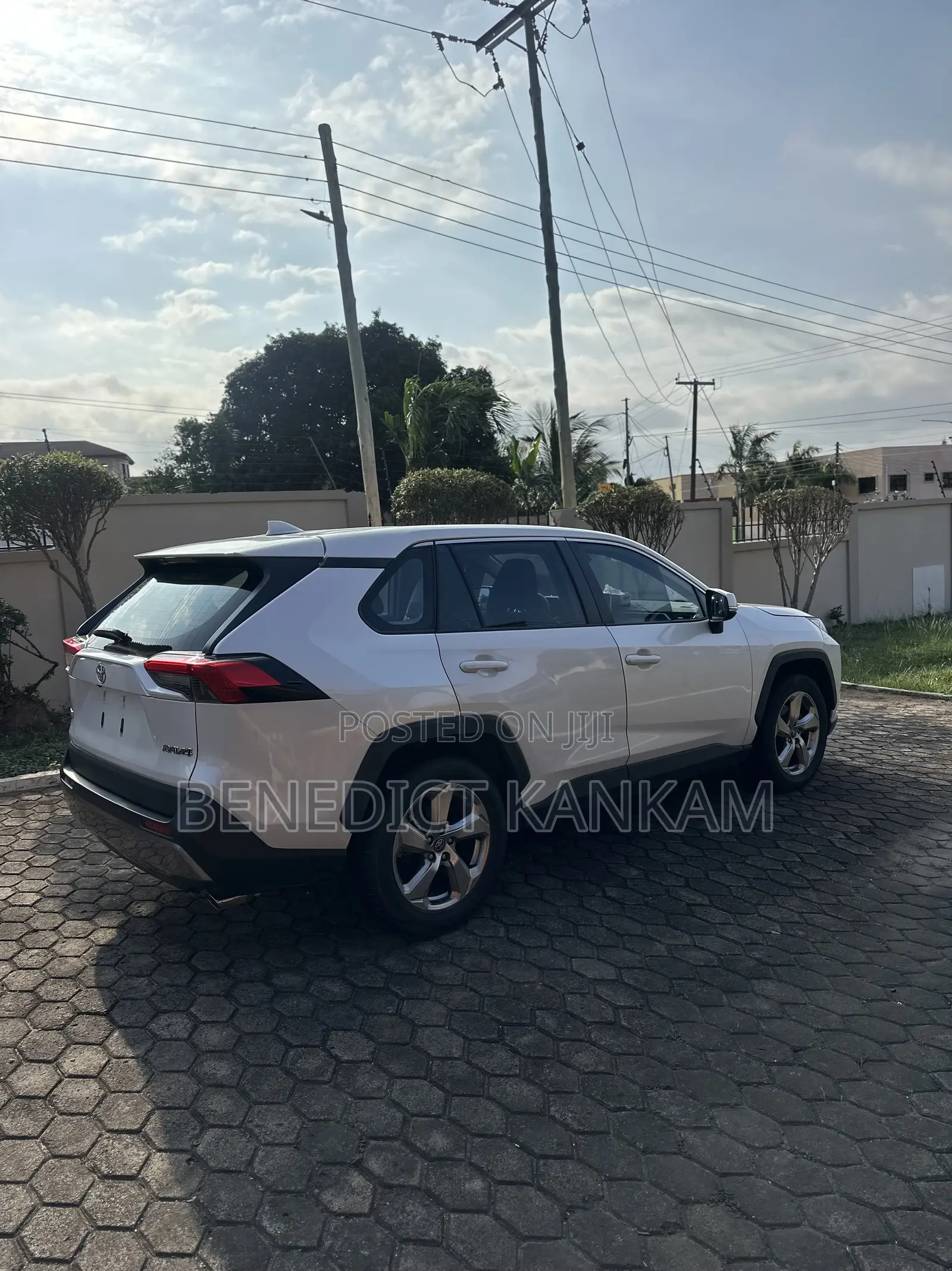 Toyota RAV4 Limited FWD 2023 White