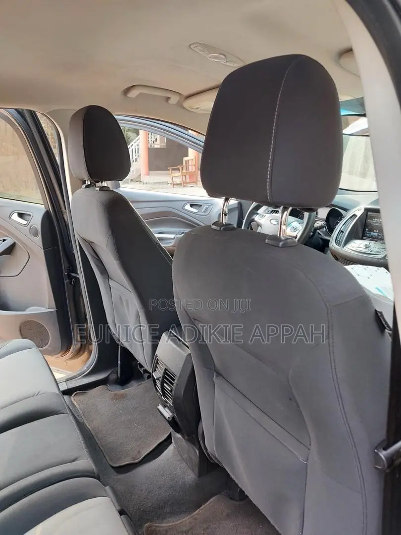 Ford Escape SE 4dr SUV AWD (1.6L 4cyl Turbo 6A) 2014 Gray