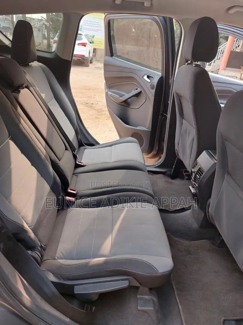 Ford Escape SE 4dr SUV AWD (1.6L 4cyl Turbo 6A) 2014 Gray
