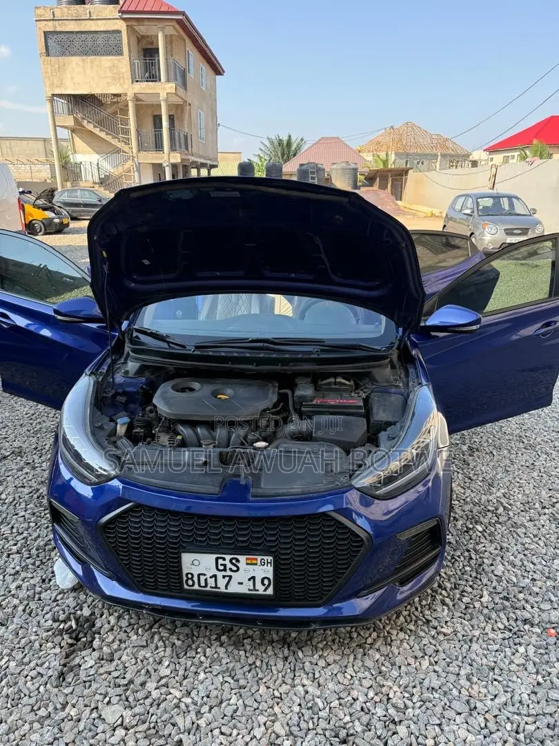 Hyundai Elantra Limited Sedan FWD (1.8L 4cyl 6A) 2013 Blue