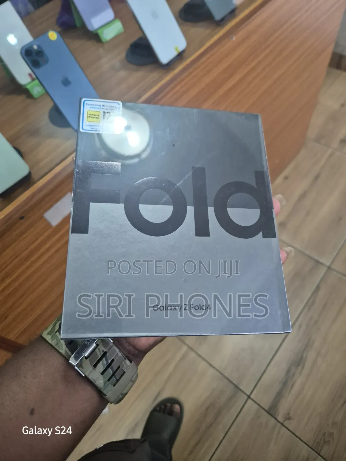 New Samsung Galaxy Z Fold4 256 GB Gray