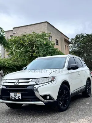 Mitsubishi Outlander SEL FWD 2018 White
