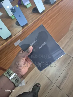 New Samsung Galaxy Z Fold4 256 GB Gray