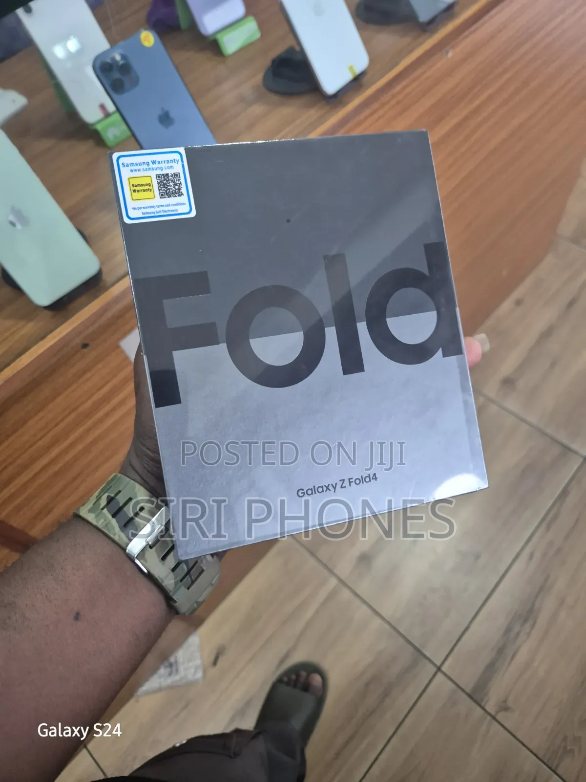 New Samsung Galaxy Z Fold4 256 GB Gray