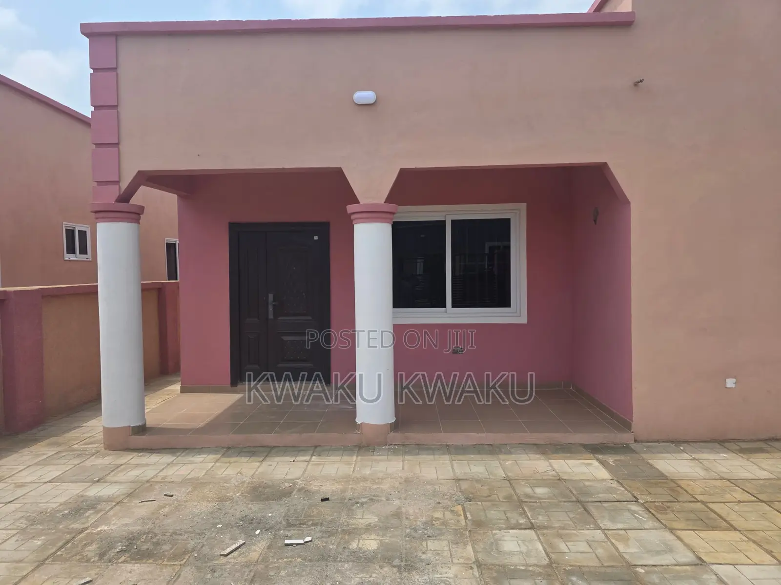 2bdrm Block of Flats in Adom Estates, Community 25 for rent