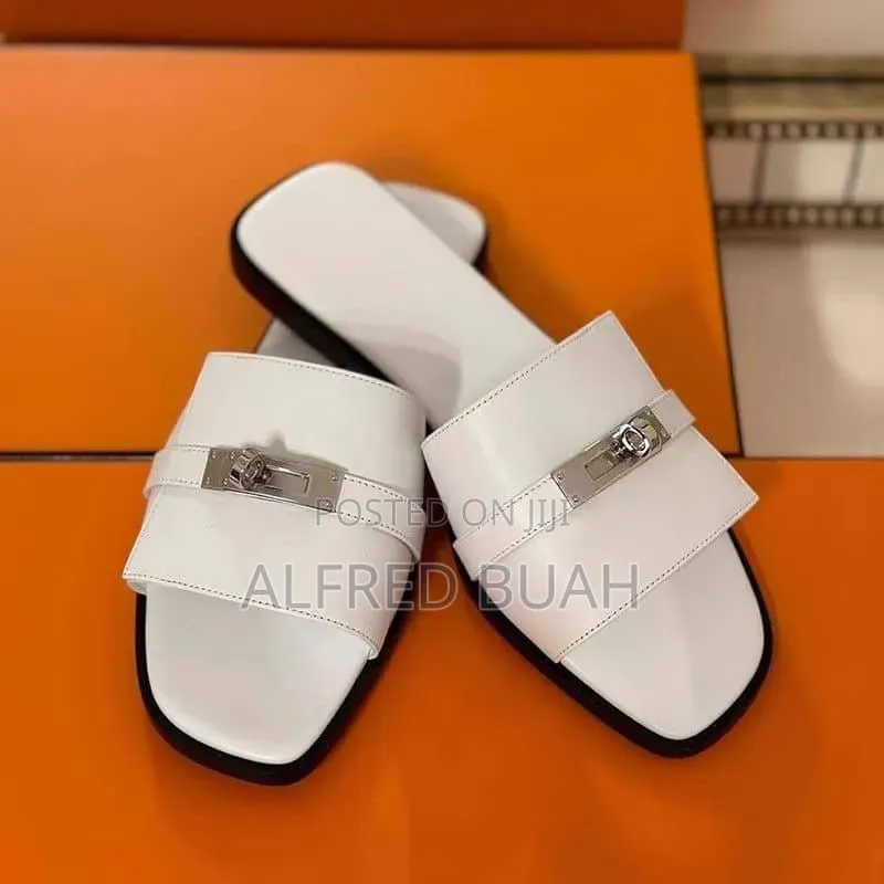 Quality Women's Slippers Available in Different Colors and Sizes